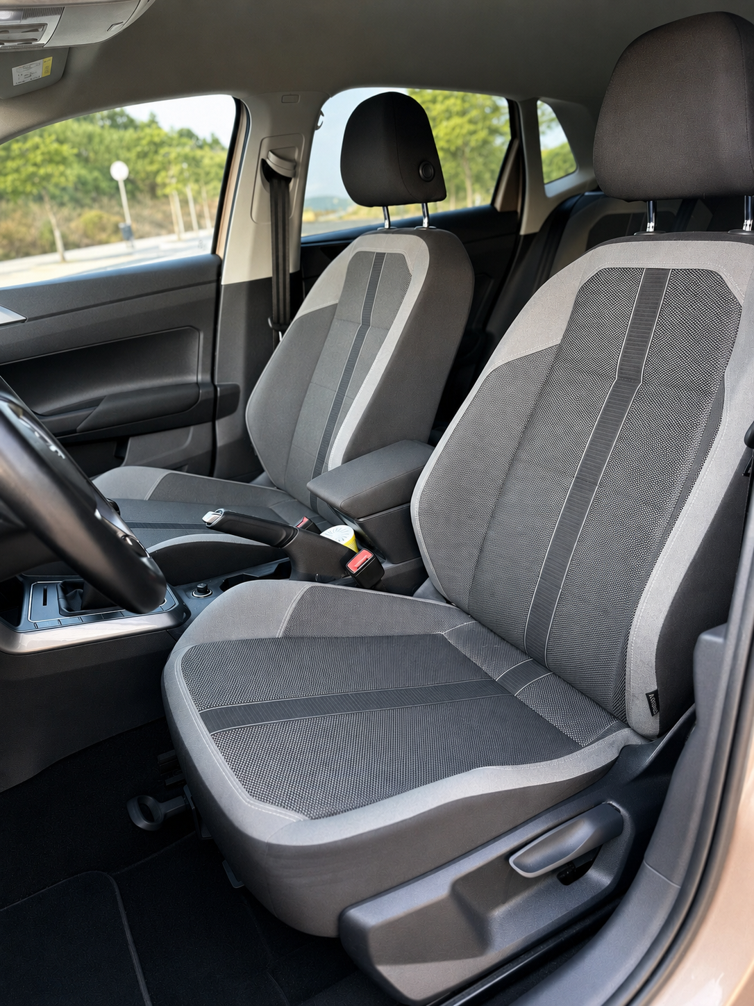 
								Volskwagen Polo full									